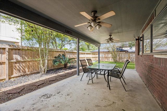 6915 Redwood Falls Drive, Pasadena, TX 77505