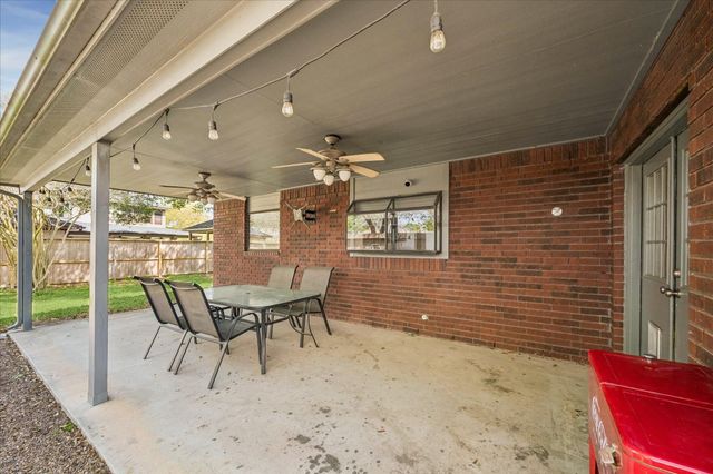 6915 Redwood Falls Drive, Pasadena, TX 77505