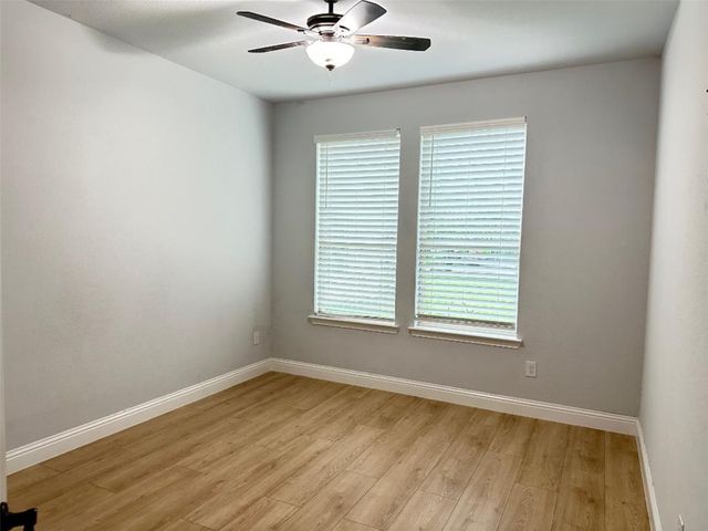 2117 Avenue B, Grand Prairie, TX 75051