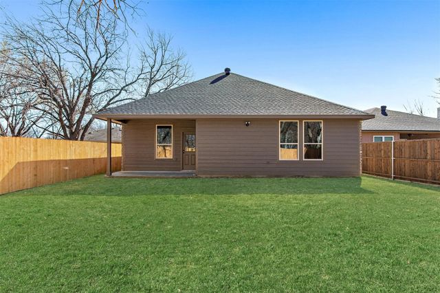 2117 Avenue B, Grand Prairie, TX 75051
