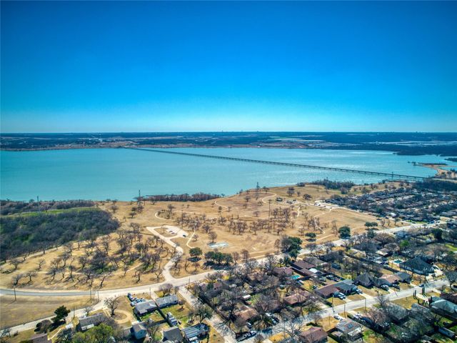 2117 Avenue B, Grand Prairie, TX 75051