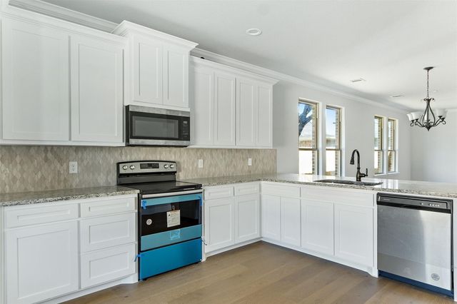 2117 Avenue B, Grand Prairie, TX 75051