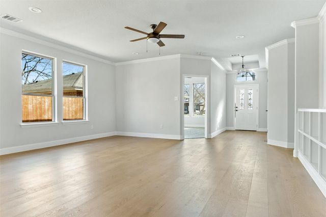 2117 Avenue B, Grand Prairie, TX 75051