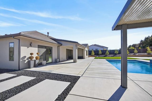 3360 Cherokee Trl, Loomis, CA 95650