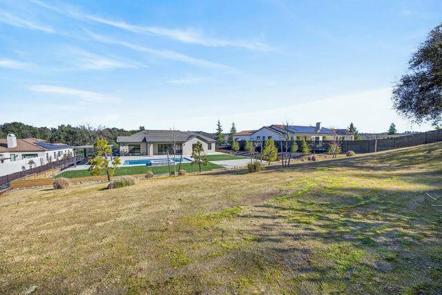 3360 Cherokee Trl, Loomis, CA 95650