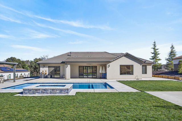 3360 Cherokee Trl, Loomis, CA 95650