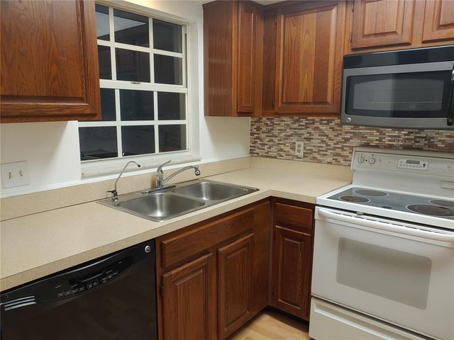 2609 E CHURCH STREET, Orlando, FL 32803