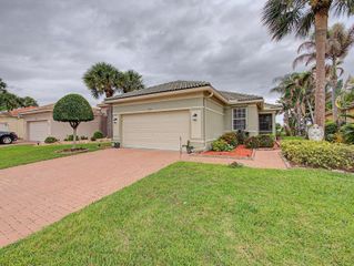 806 NW Rutherford Court, Port St. Lucie, FL 34983