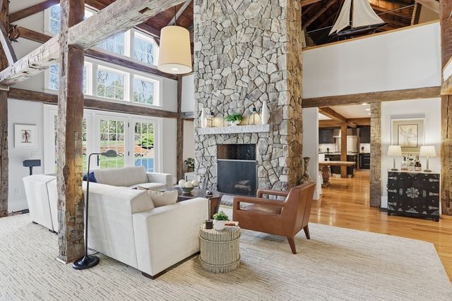 330 Lowell Road, Concord, MA 01742