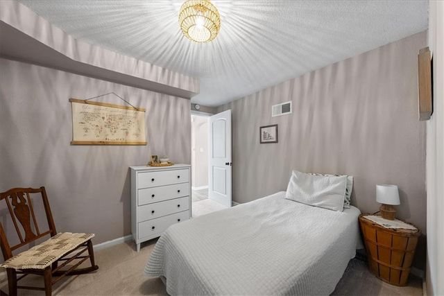 414 N Randolph Street, Pleasant Hill, MO 64080