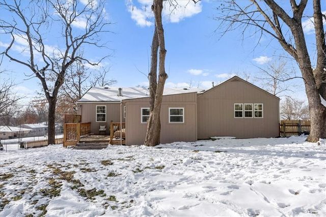 414 N Randolph Street, Pleasant Hill, MO 64080