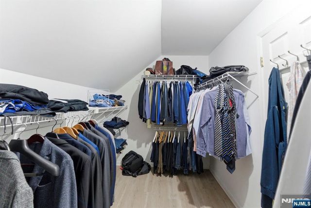 8 Danielle Drive, Wayne, NJ 07470