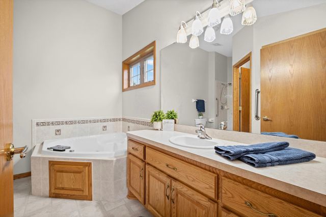 3801 Impatiens Lane N, Brooklyn Park, MN 55443