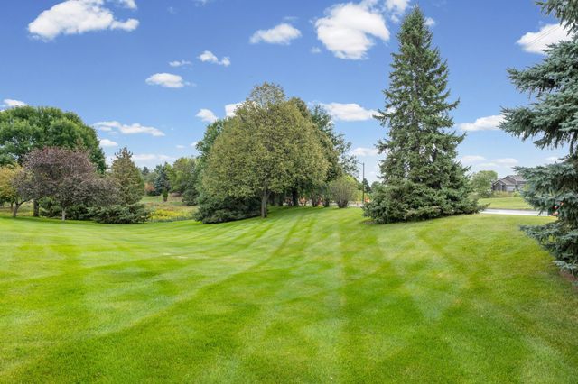 3801 Impatiens Lane N, Brooklyn Park, MN 55443