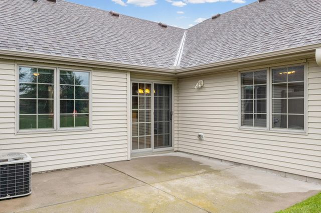 3801 Impatiens Lane N, Brooklyn Park, MN 55443