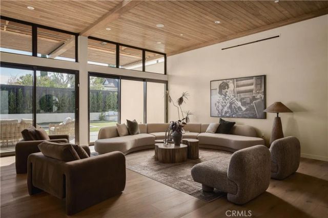 23740 Killion Street, Woodland Hills, CA 91367