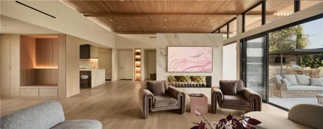 23740 Killion Street, Woodland Hills, CA 91367