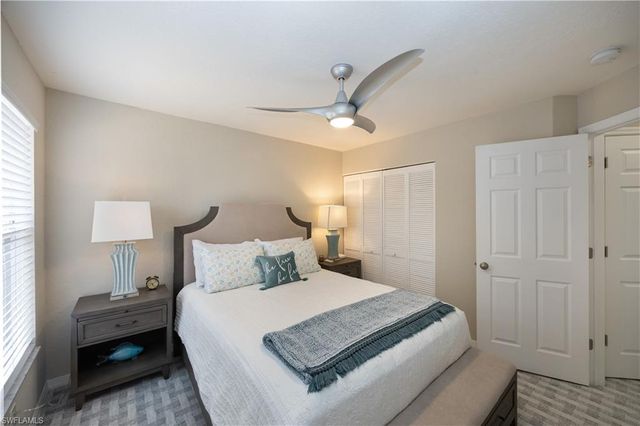 290 Emerald Bay CIR L5, Naples, FL 34110