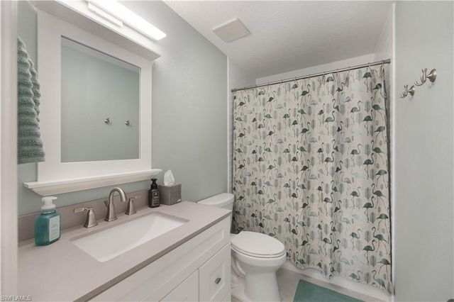 290 Emerald Bay CIR L5, Naples, FL 34110