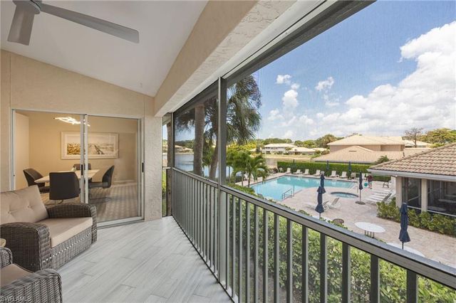 290 Emerald Bay CIR L5, Naples, FL 34110