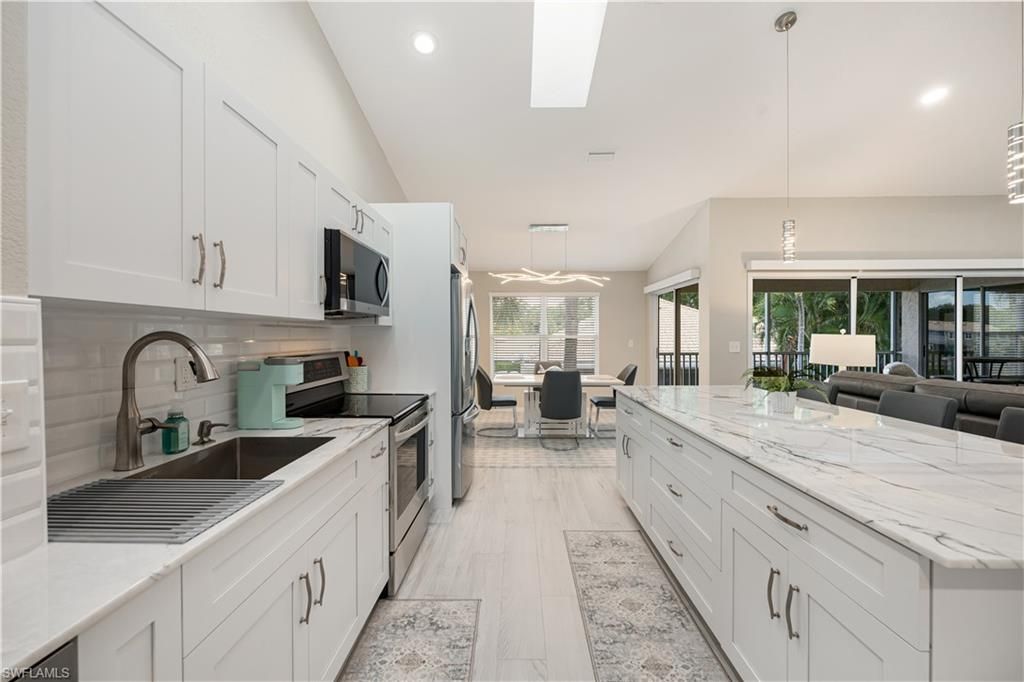 290 Emerald Bay CIR L5, NAPLES, FL 34110 — photo 3