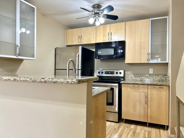 2301 E University Drive Unit 275, Mesa, AZ 85213