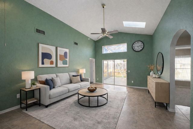 2329 SOUTH AVENUE, Leesburg, FL 34748