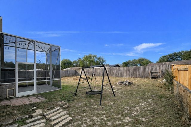 2329 SOUTH AVENUE, Leesburg, FL 34748