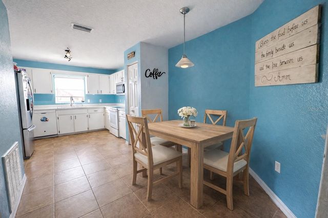 2329 SOUTH AVENUE, Leesburg, FL 34748