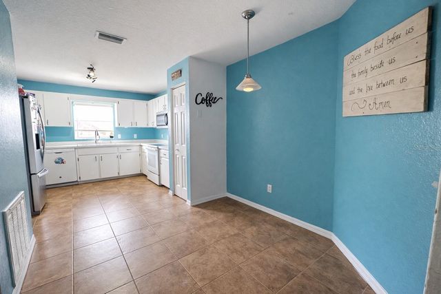 2329 SOUTH AVENUE, Leesburg, FL 34748