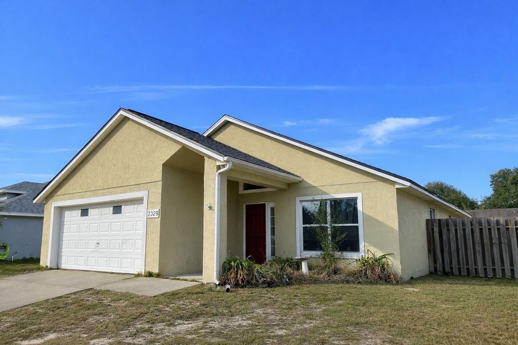 2329 SOUTH AVENUE, Leesburg, FL 34748