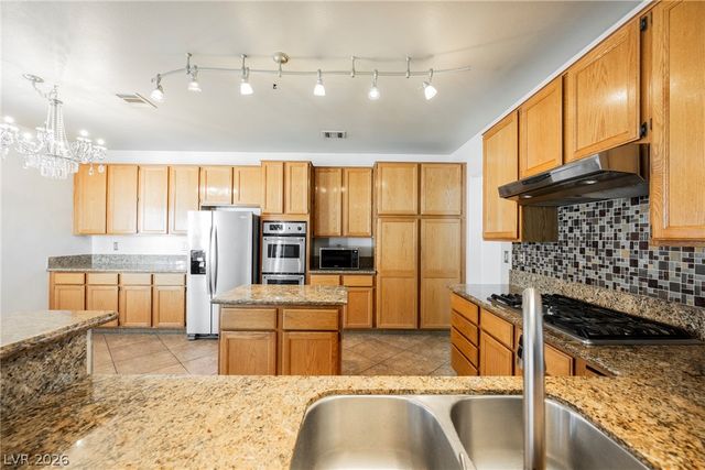 7628 Spruce Run Court, Las Vegas, NV 89128