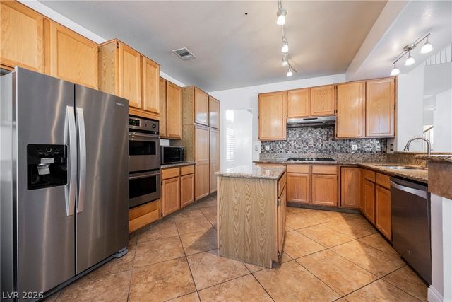 7628 Spruce Run Court, Las Vegas, NV 89128
