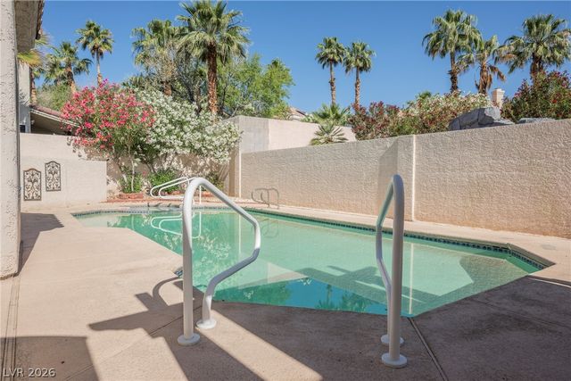 7628 Spruce Run Court, Las Vegas, NV 89128