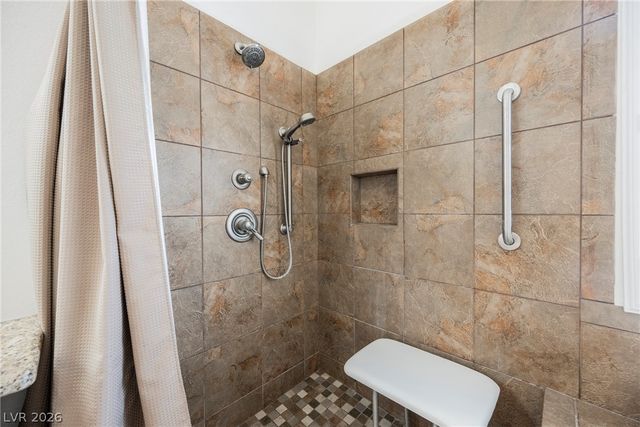 7628 Spruce Run Court, Las Vegas, NV 89128