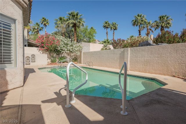 7628 Spruce Run Court, Las Vegas, NV 89128