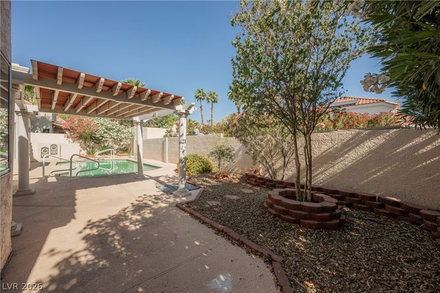 7628 Spruce Run Court, Las Vegas, NV 89128
