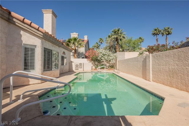 7628 Spruce Run Court, Las Vegas, NV 89128