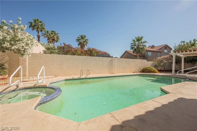 7628 Spruce Run Court, Las Vegas, NV 89128