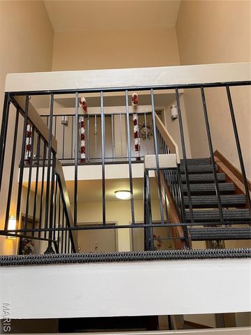 1332 Holgate Drive G5, Ballwin, MO 63021