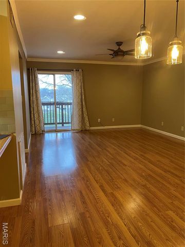 1332 Holgate Drive G5, Ballwin, MO 63021