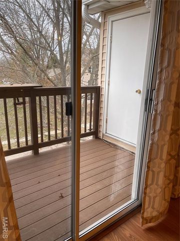 1332 Holgate Drive G5, Ballwin, MO 63021