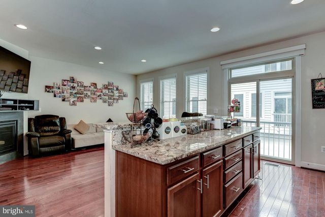 3309 KEMPER RD, Arlington, VA 22206