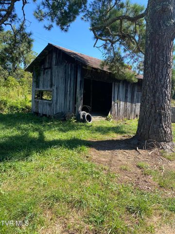 1744 Seminary Church Loop, Big Stone Gap, VA 24219