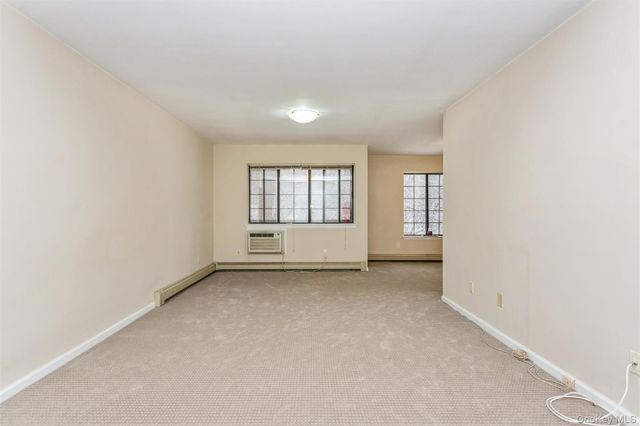 72 Foxwood Circle, Mount Kisco, NY 10549