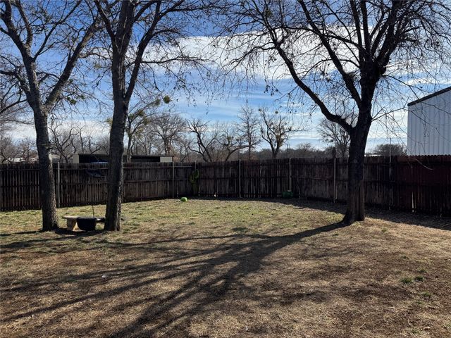 303 Boone Street, Mingus, TX 76463