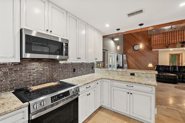 998 COUNTY ROAD 302, Bunnell, FL 32110