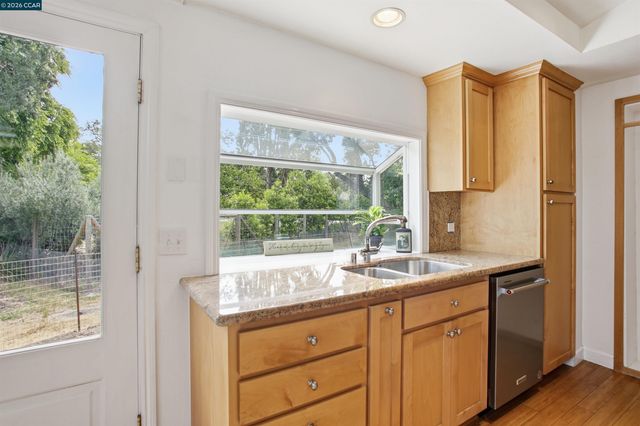 2450 San Miguel Dr, Walnut Creek, CA 94596