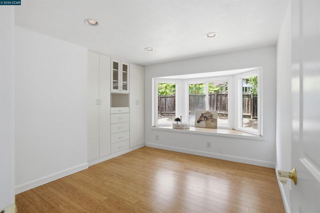2450 San Miguel Dr, Walnut Creek, CA 94596