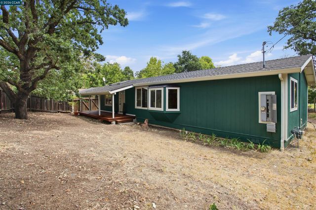 2450 San Miguel Dr, Walnut Creek, CA 94596